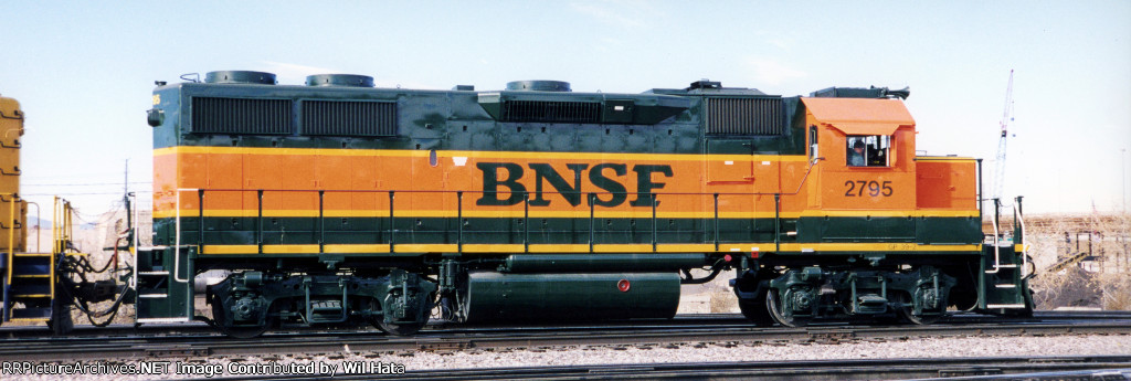 BNSF GP39-2 2795